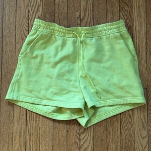 lululemon Loungeful High-Rise Short 4" - Size 10